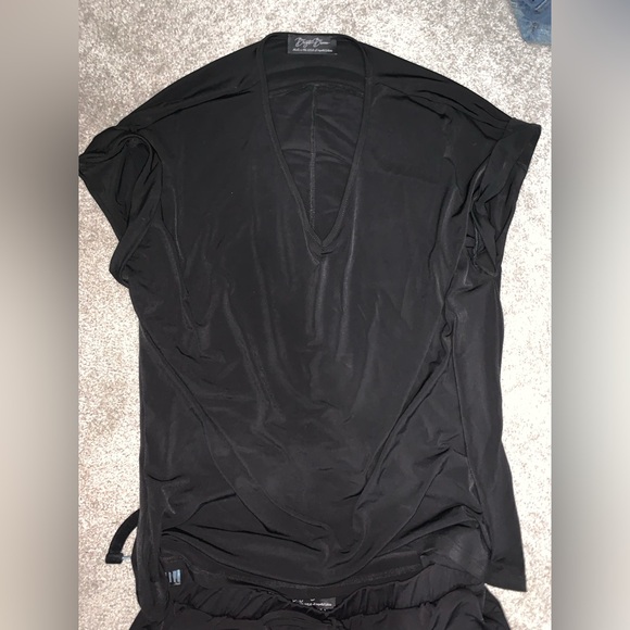 Black Women's V-Neck Top and Drawstring Jogger Set - Picture 4 of 8